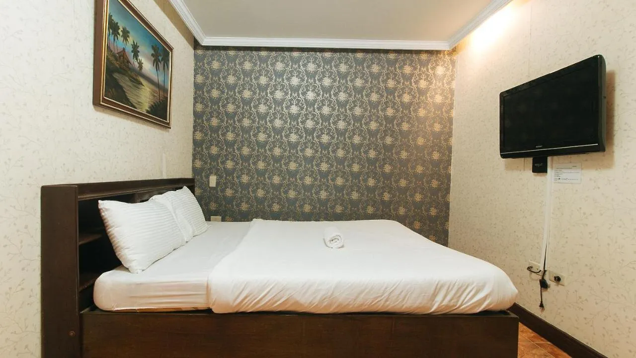 Reddoorz Plus Ysvan Hotel Angeles Pampanga